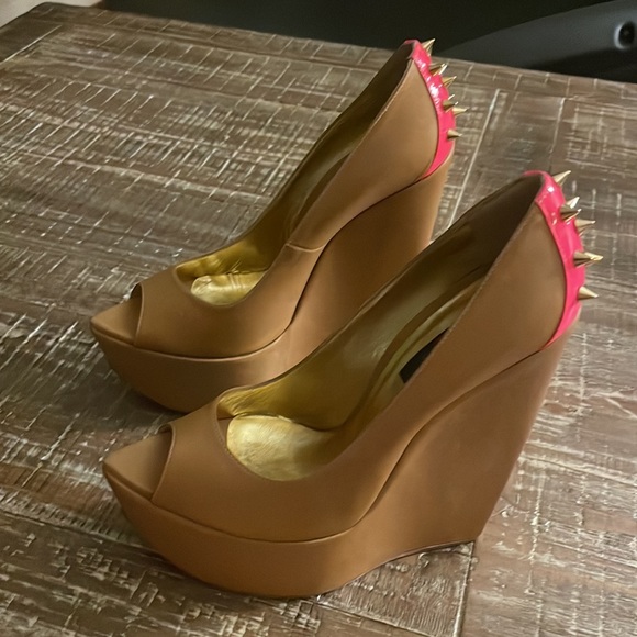 Fabulous Ruthie Davis open toe platform wedges. Sz 40 - Picture 5 of 5